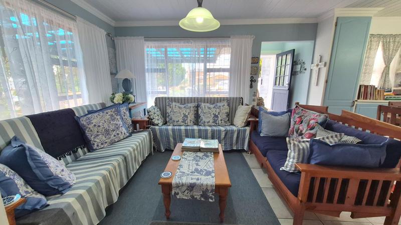 4 Bedroom Property for Sale in Hartenbos Heuwels Western Cape